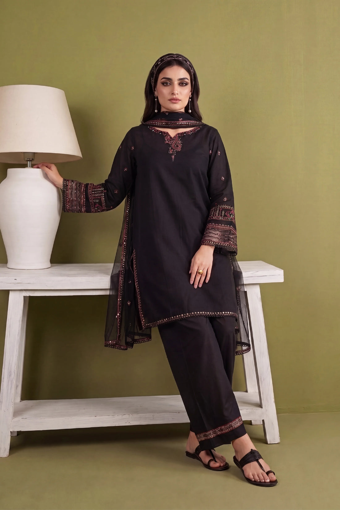 BLACK ZIVA