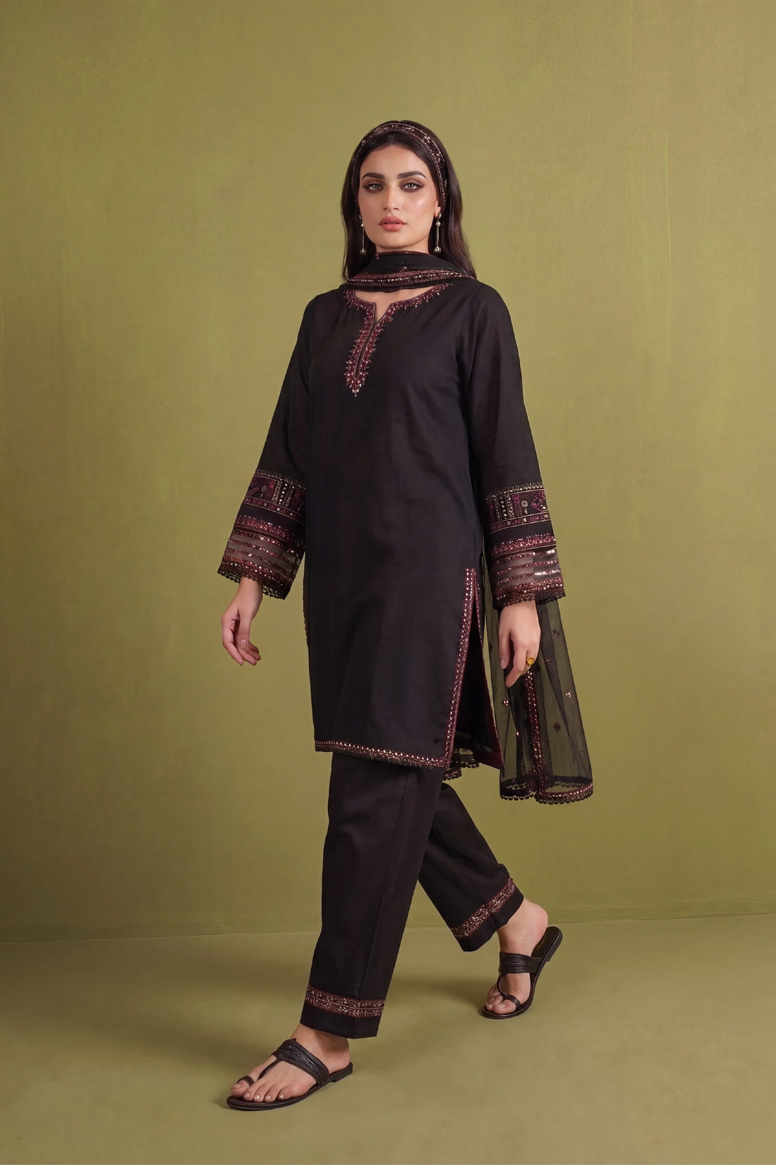 BLACK ZIVA